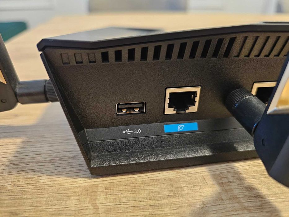 Router wireless Asus RT-AX88U, Dual-Band, 5 Ghz, AiMesh