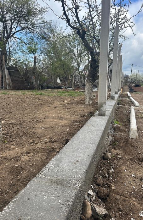 Stalpi beton -spalieri gard -NOI