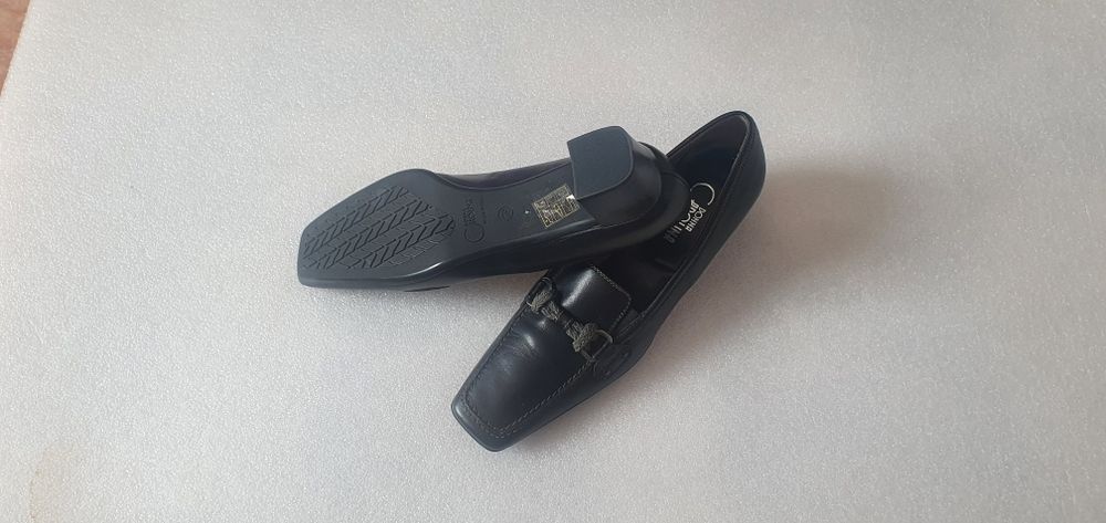 Продам туфли лоферы, 39 размер Италия