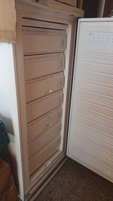 Вертикален фризер AEG OKO_ARKTIS.miele.liebherr.bosch