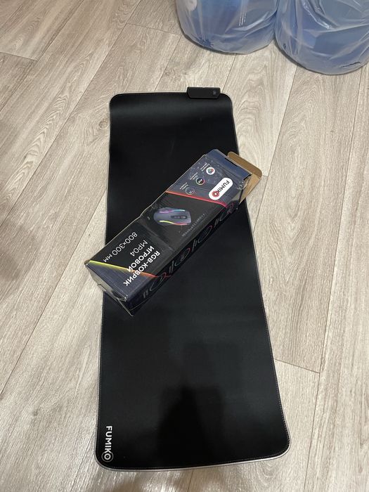 Игровой коврик продам.