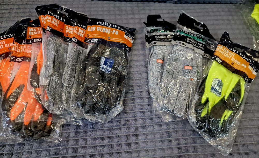 Продам перчатки зашитные СИЗ