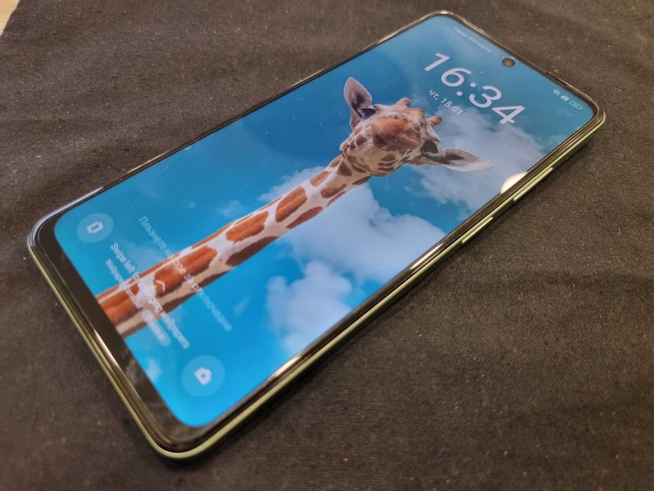 Телефон Realme 12x 5G 128GB 6GB RAM