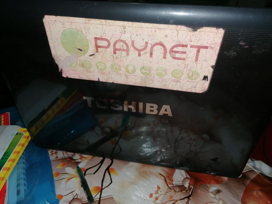 Ноутбук тошиба..