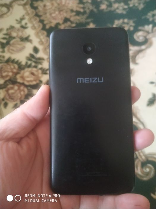 Сотилади мезу м5 ишдаши зур Айби йук усти шишасида синиги бор ишлашига