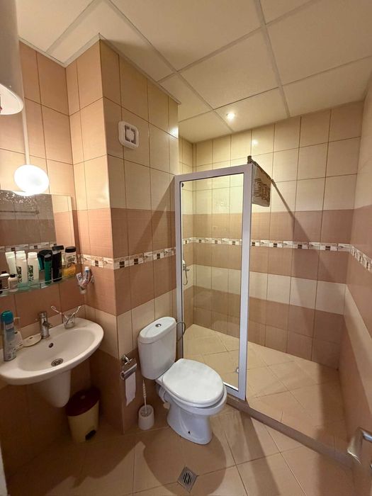 Просторен двустаен апартамент в централната част, к-с „Гранд Камелия“