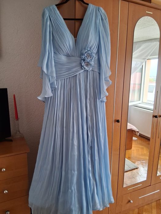 Rochie de nuntă purtată o singură dată