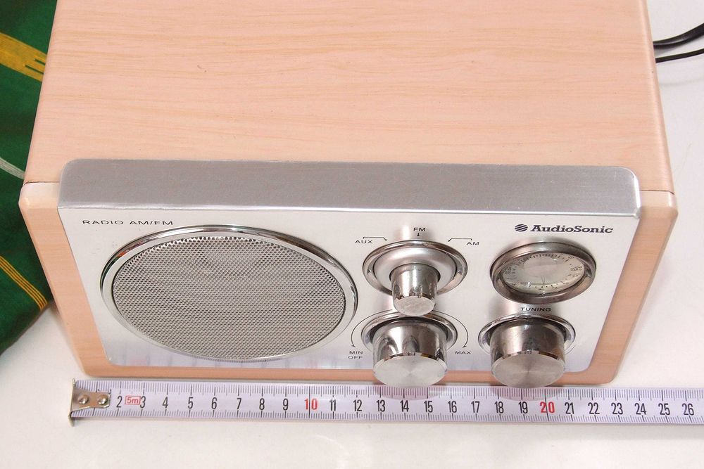 Radio AudioSONIC, FM/AM, antena telescopica, furnir, sunet impecabil