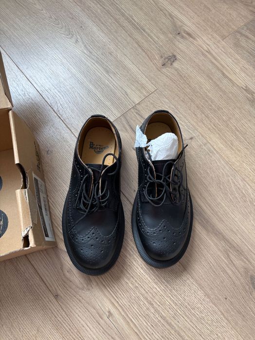 Броги Dr Martens