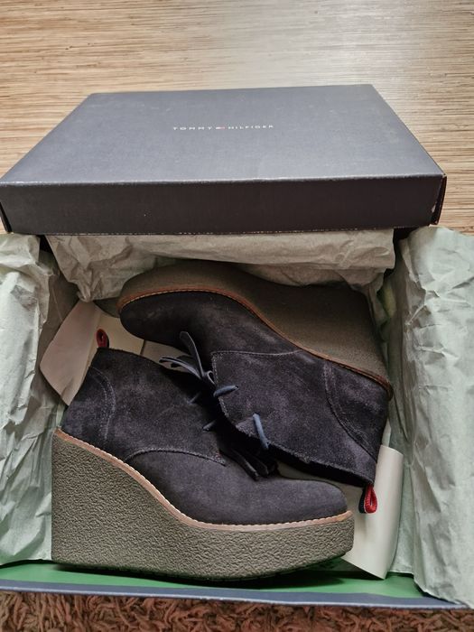 Продам ботильоны Tommy Hilfiger