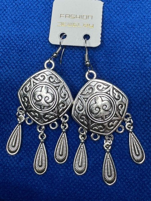 Продаются серьги в этностиле