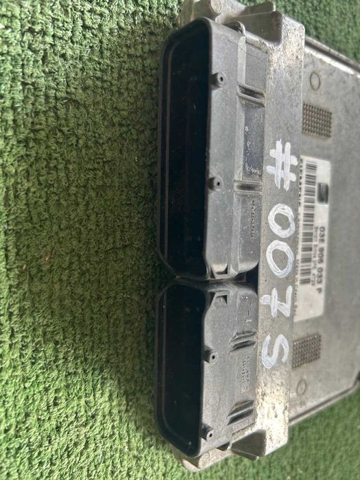 двг компютър ECU Seat Skoda VW 2002-2009г. 03E906033P. #007S.
