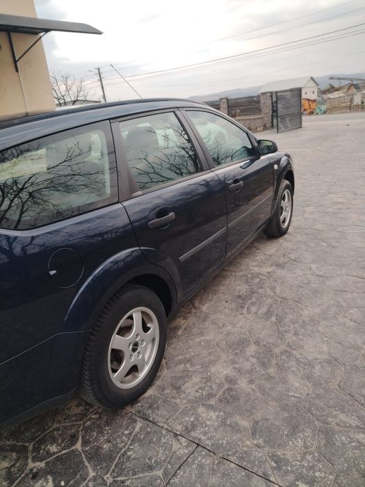 Vând Ford focus 2