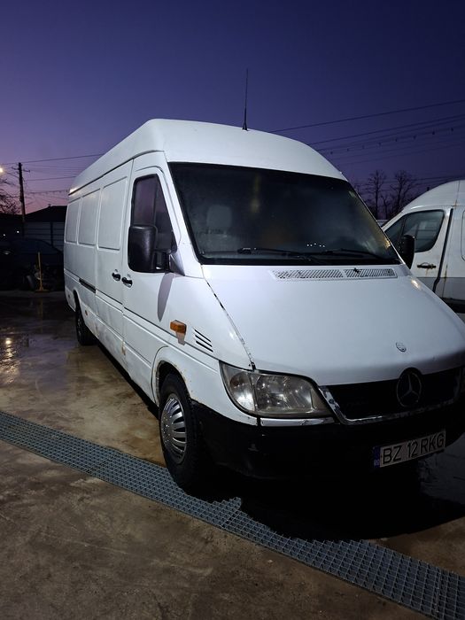 Se vinde Motor 2.7 Mercedes Sprinter  euro3,160cp,cutie viteze ,punte