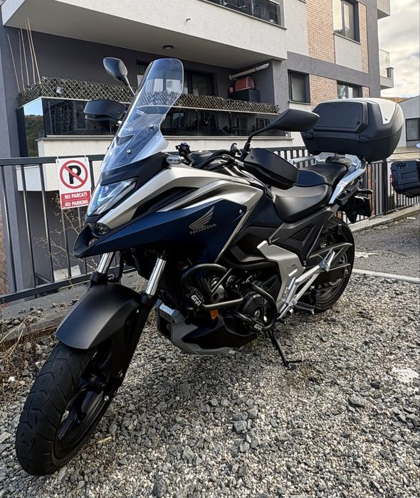 Vând motocicleta Honda NC750X 2023