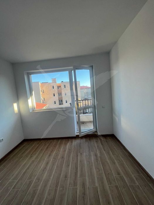 Продава се Тристаен апартамент в Варна, Виница - 98 кв.м за 1530 €/кв.м - Снимка #1