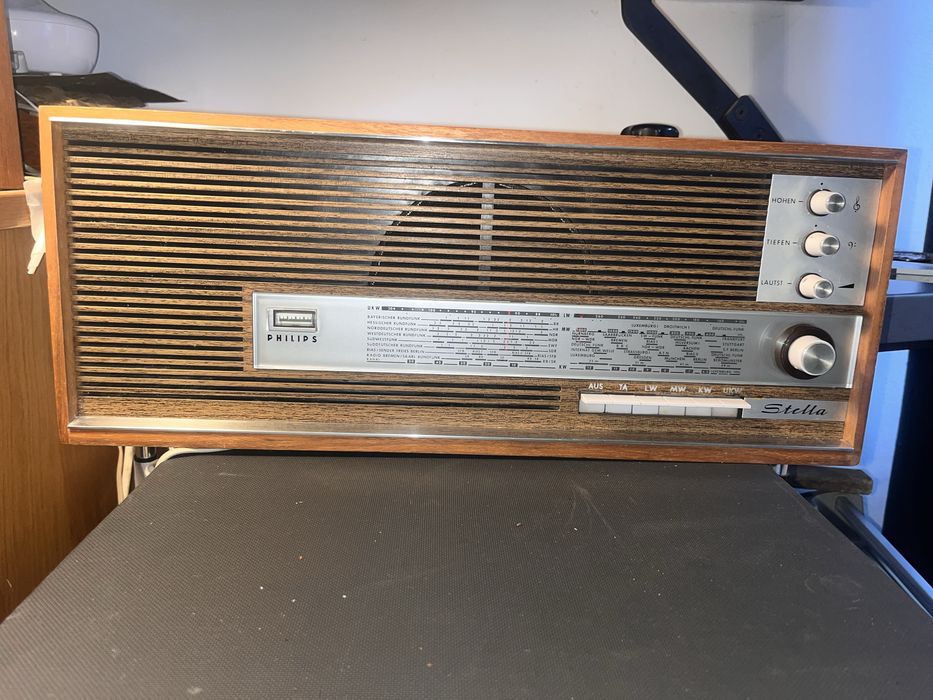 Vand radio Philips Stella