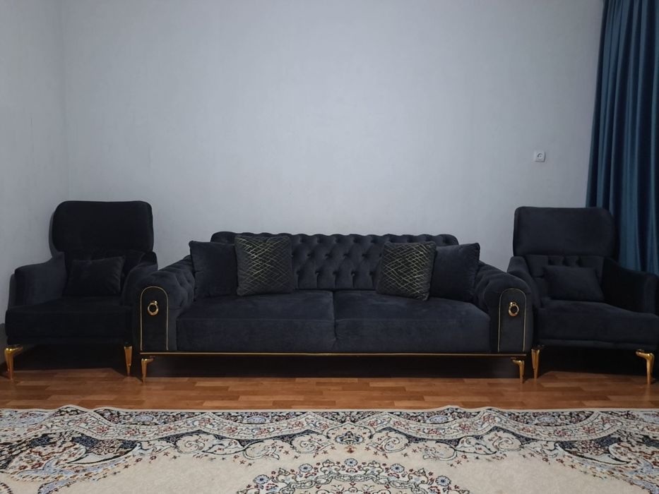 Продам диван тройку