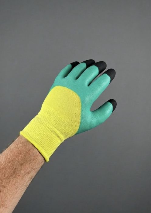 Перчатки рабочие, прорезининые