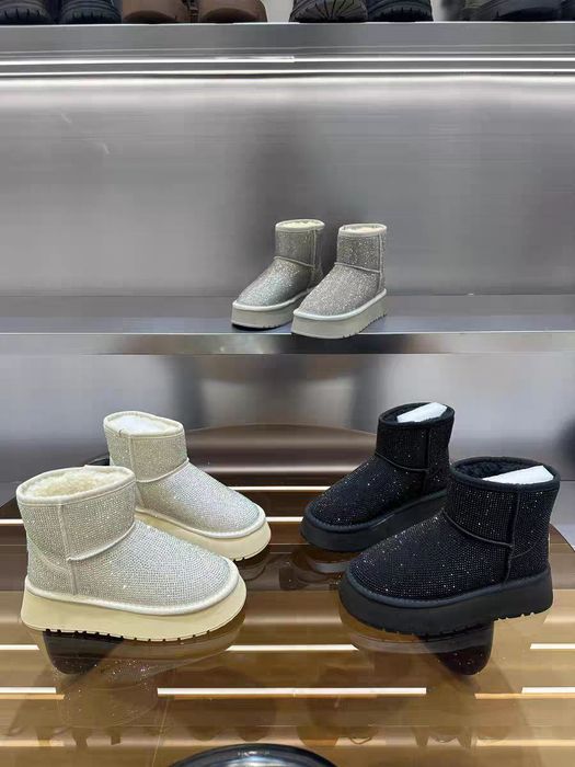 UGGI в наличии есть