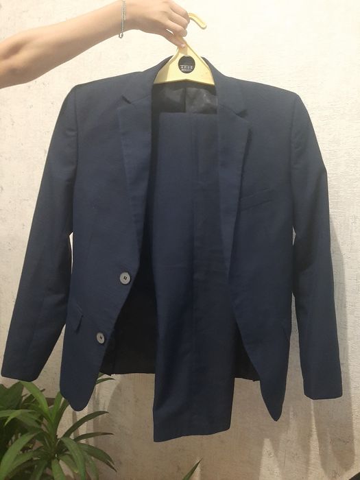 Продам костюм и брюки школьный