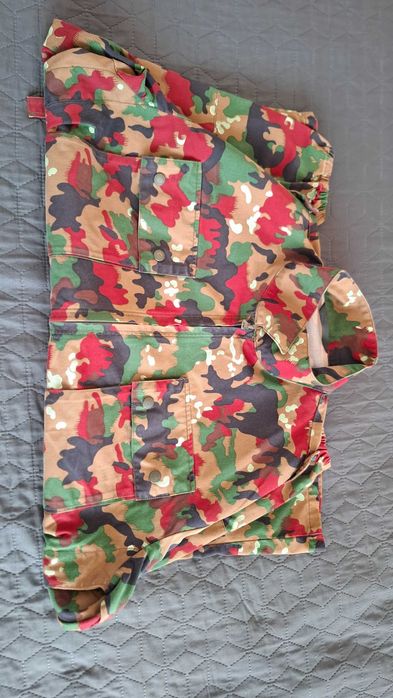 Камуфлажно тънко яке