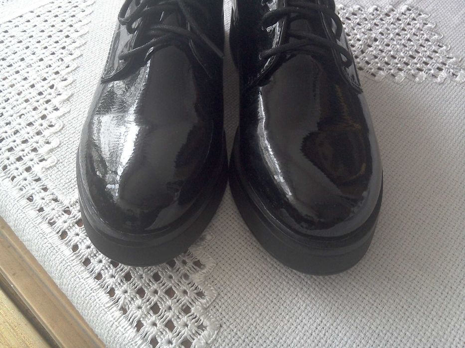 Pantofi noi, platformă, damă, piele ecologică lăcuită - mărimea 36