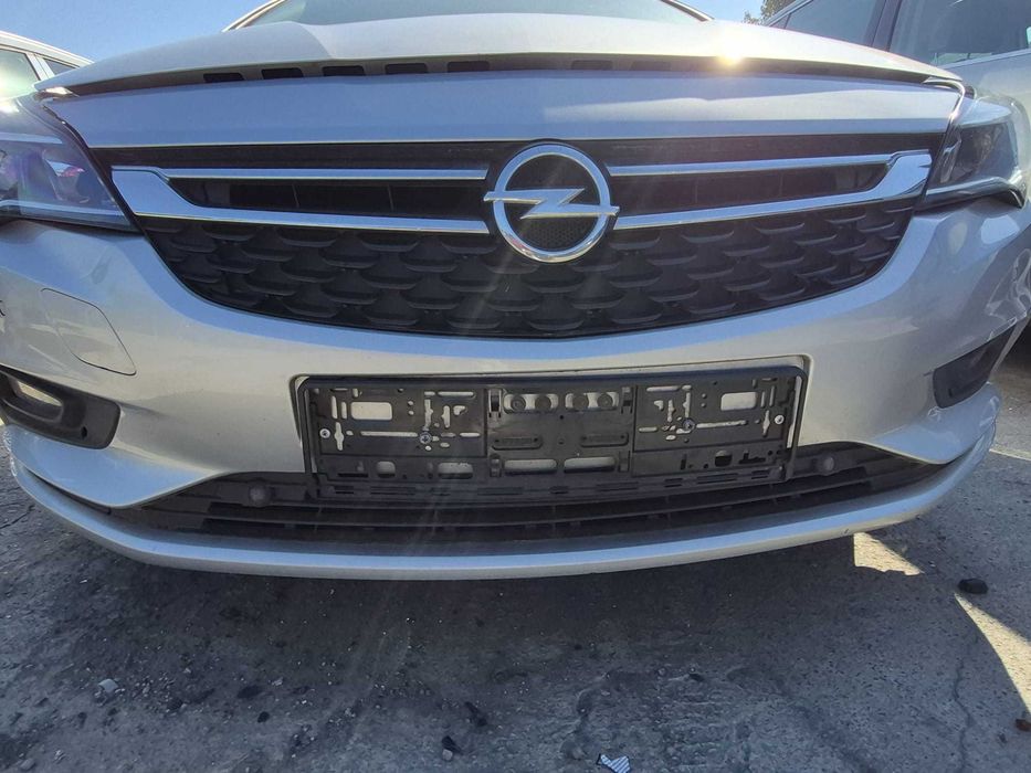 bara fata opel astra 2017