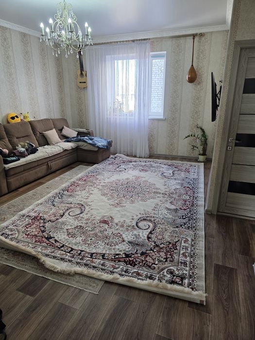 Ковёр светлый для зала
