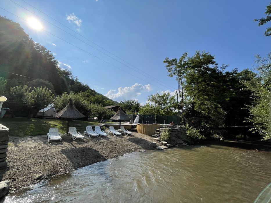 Cabana de inchiriat, liber de revelion/craciun