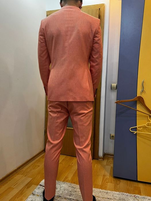 Vând costum philip guston