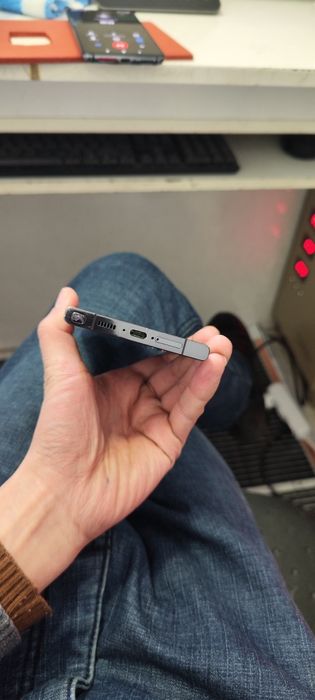 Samsung S23 Ultra.    juda arzon