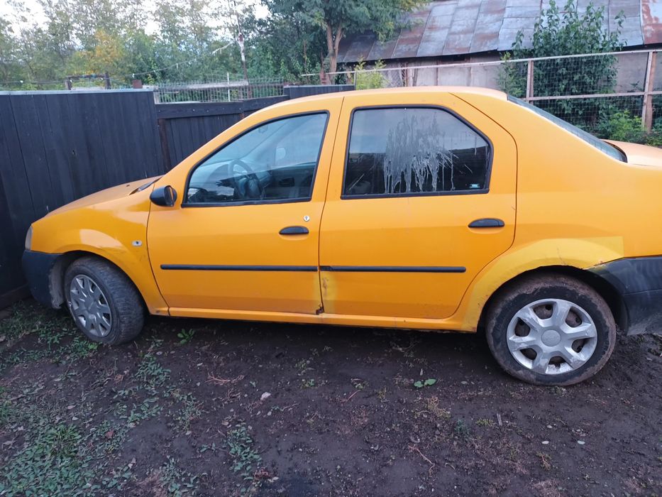 Logan 2005 masina nu mai are itp și asigurare o dau pt dezmabrat