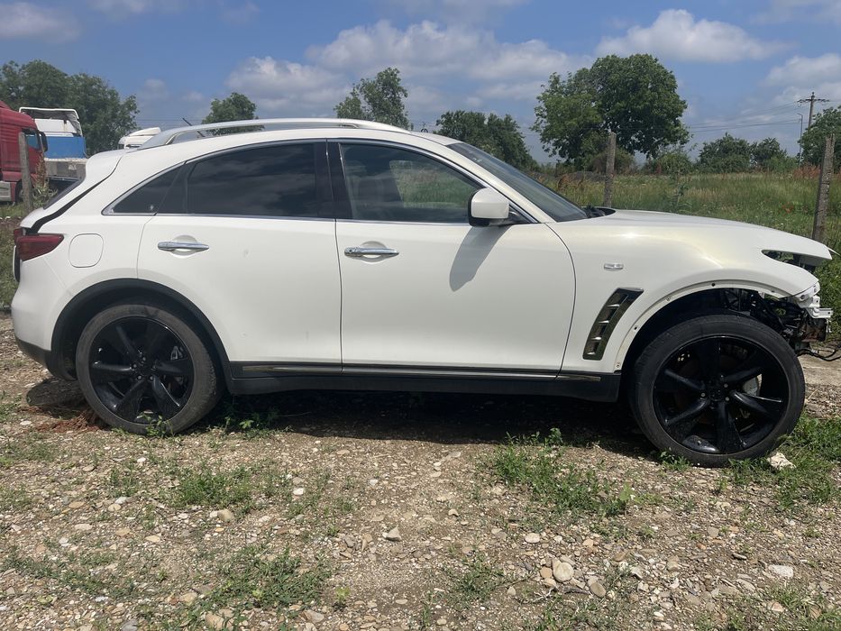 Dezmembrez infiniti fx30d an 2010