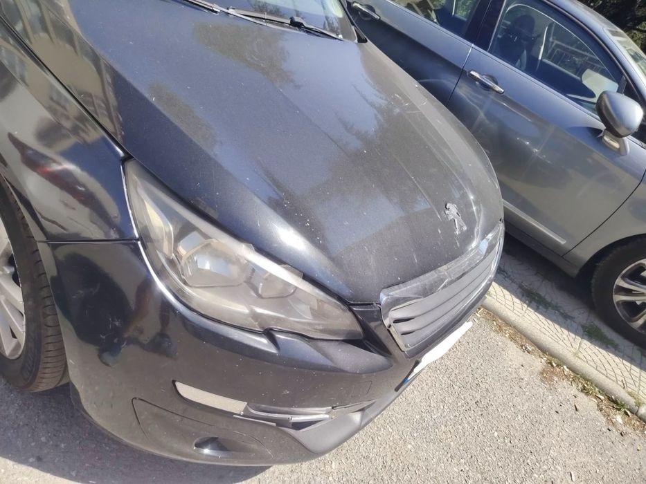 Кола Peugeot 308 Combi