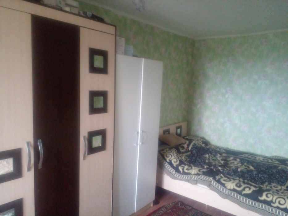 Продам двух комнатный квартиру