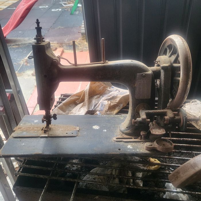 Masina de cusut Schutz Marke antic