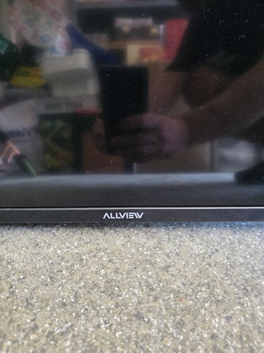 Vand smart TV Allview 43" (109 cm) 43iPlay6200-U/1, ca nou, 5 luni vechime