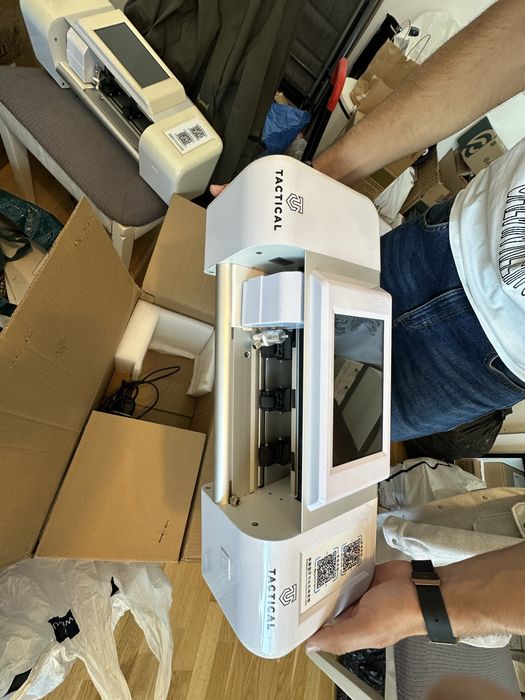 Aparat de taiat pentru folii silicon.