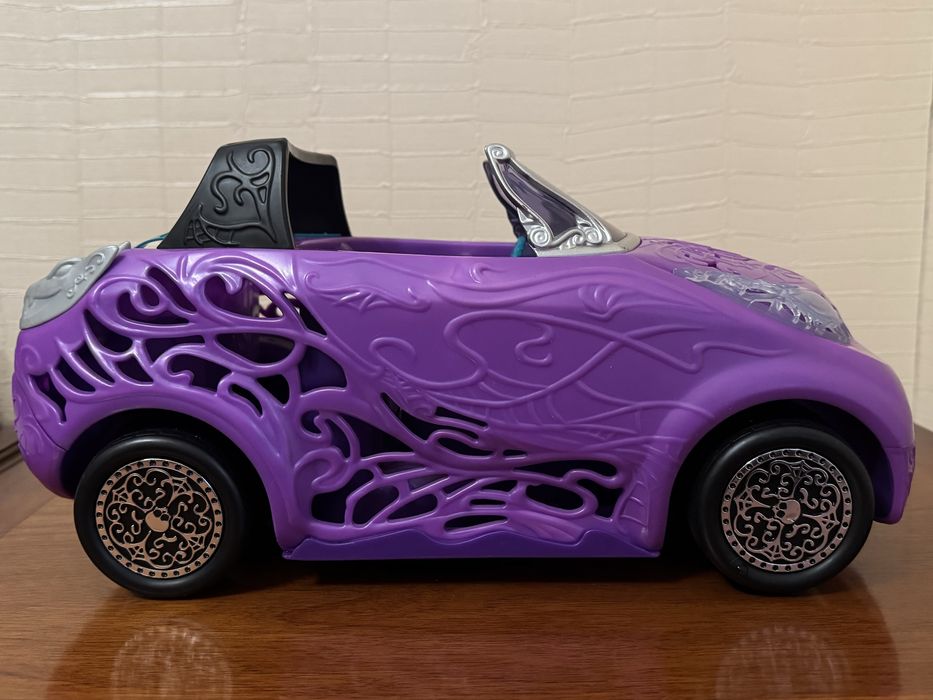 машина монстер хай