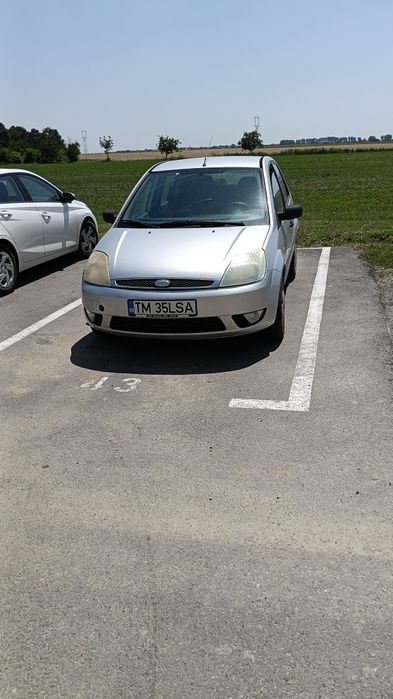 Vând Ford Fiesta