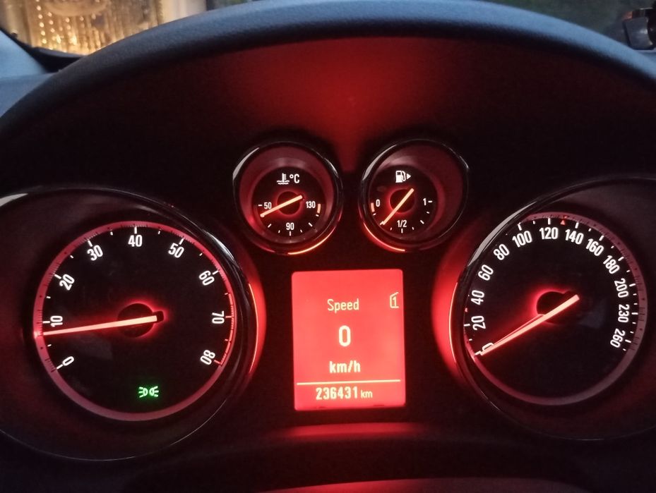 Opel Astra J Sports Tourer 1.4 Turbo 140 CP | Istoric complet | Scaune + Volan încălzite | Pilot automat | 2011