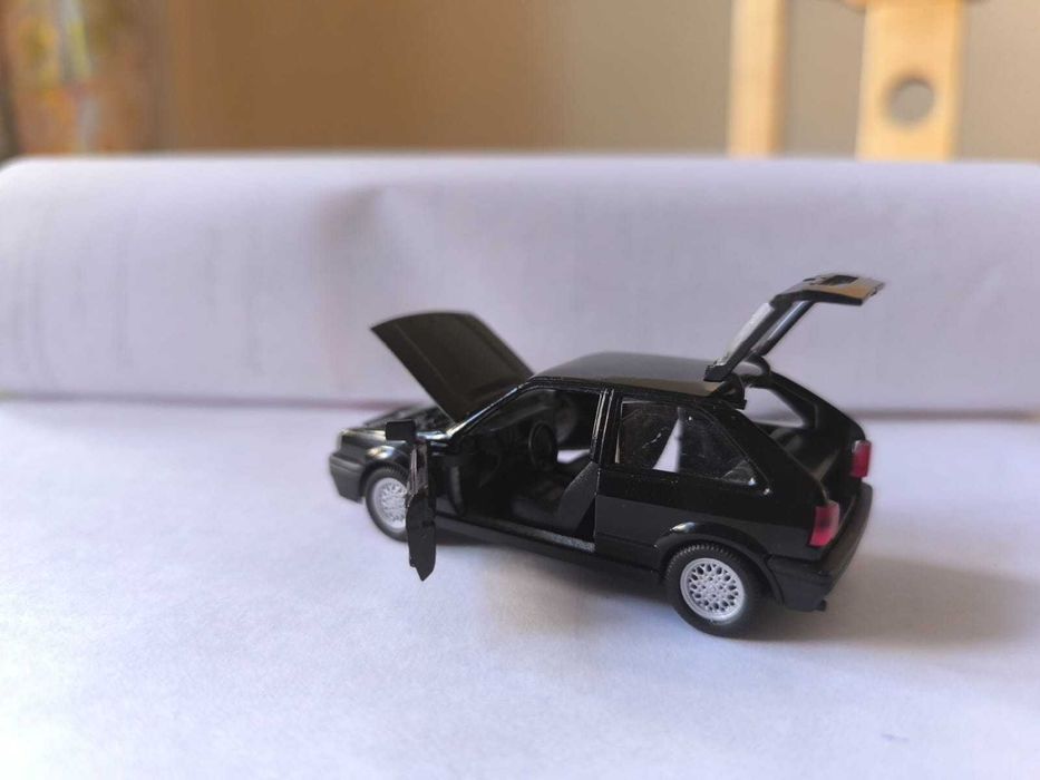 Модель в масштабе 1:43 VW polo Schabak (Германия)