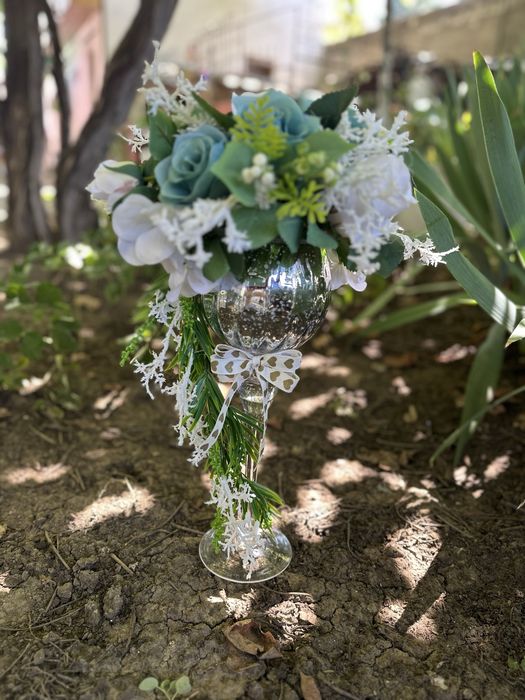 Aranjament floral cupă