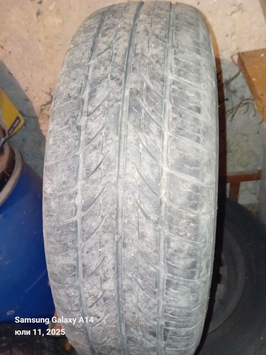 Продавам железни джанти с гумите размер 175/70/13 за деу ланост