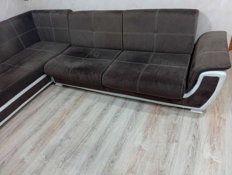 Ъглов диван за хол