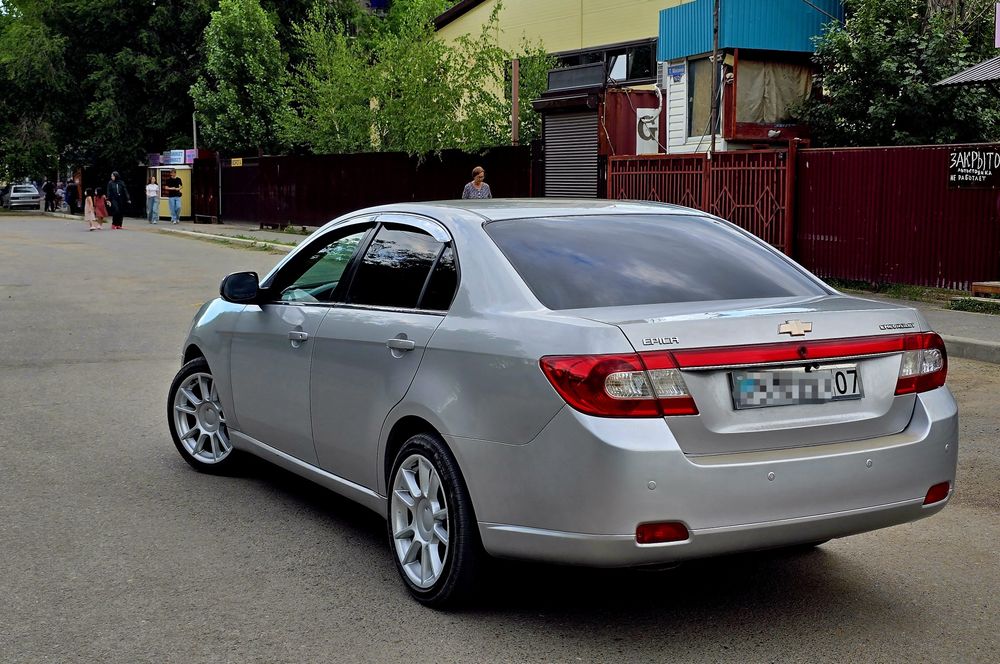 Автомобиль Chevrolet Epica