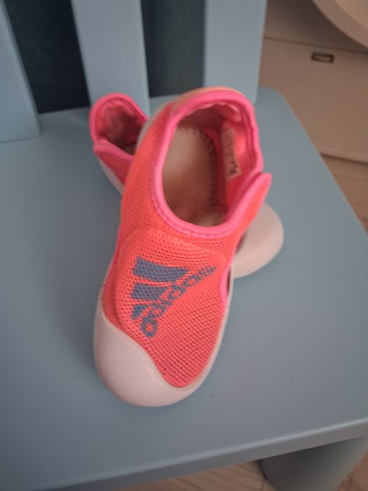 Сандали Nike Jordan, Adidas и маратонки
