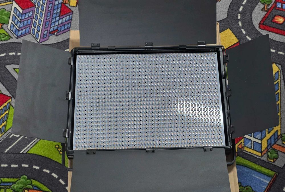 Lampa LED Studio Fovitec 1200XB Bi-Color DMX (1200 LED-uri, V-Mount)