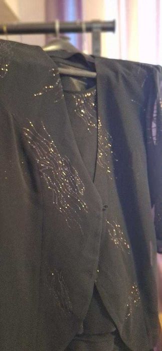 compleu dama de ocazie,nou 48-50 XL  ,3 piese-fusta bluza sacou 110lei